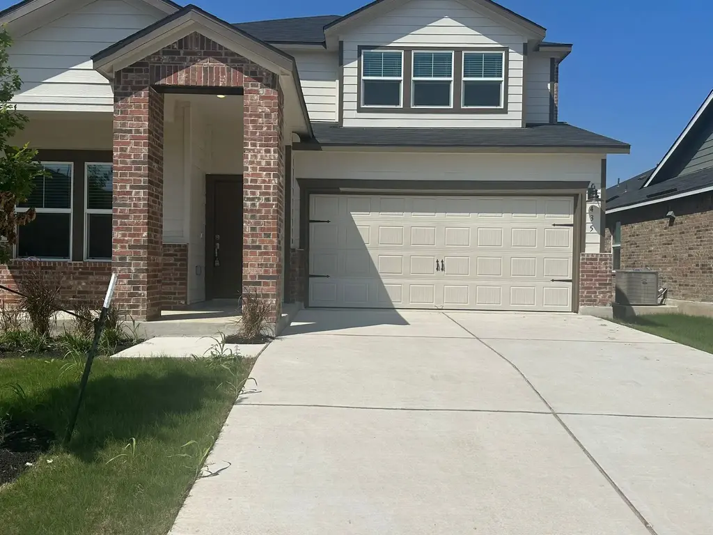 435 Alamito Avenue, Kyle