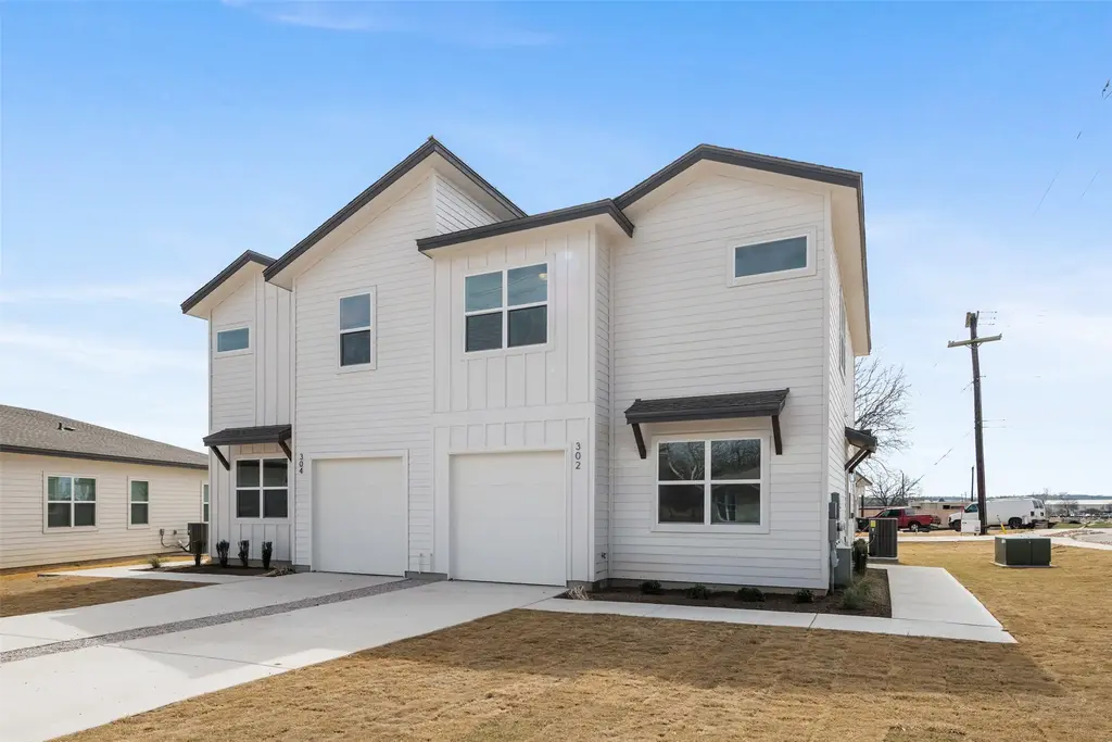 302 E 19.5 Street 302, Georgetown