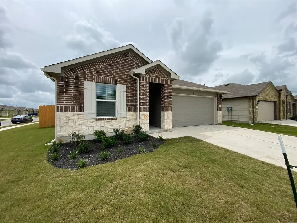 140 Fire Oak Drive, San Marcos