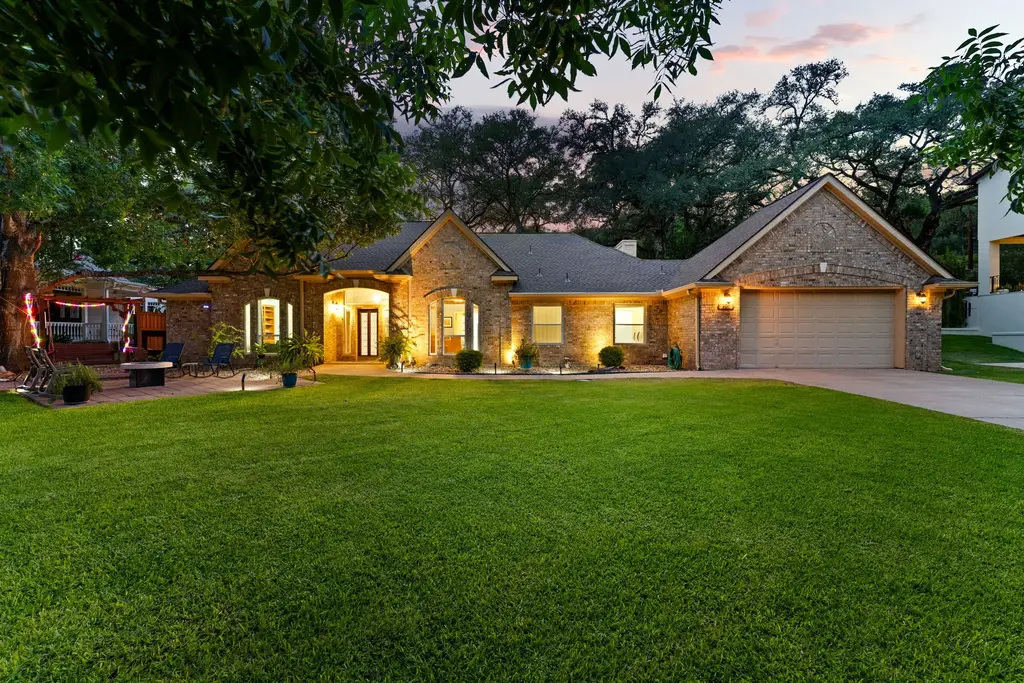 2700 Pearce Road, Austin
