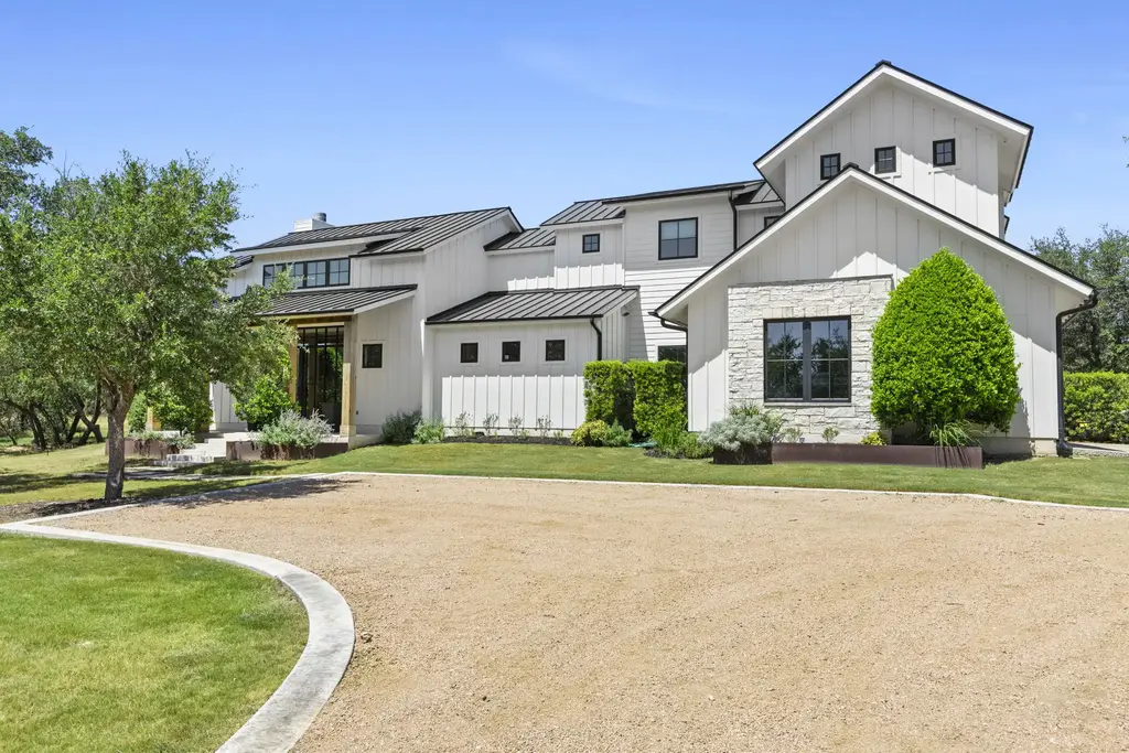 1408 Likeness Road, Spicewood