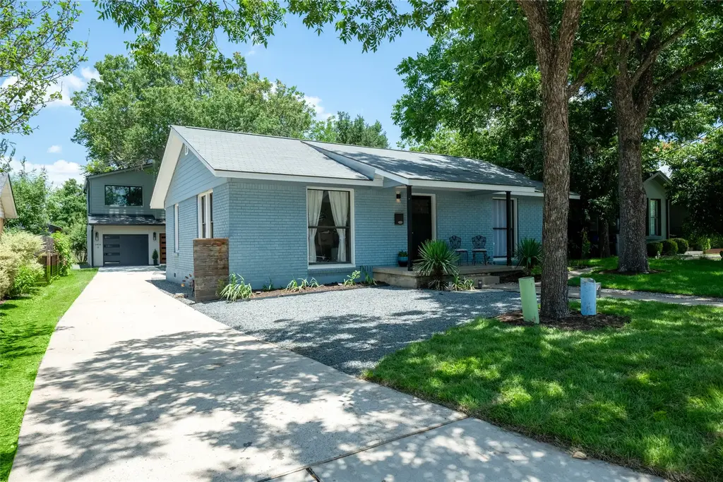 1404 Justin Lane, Austin