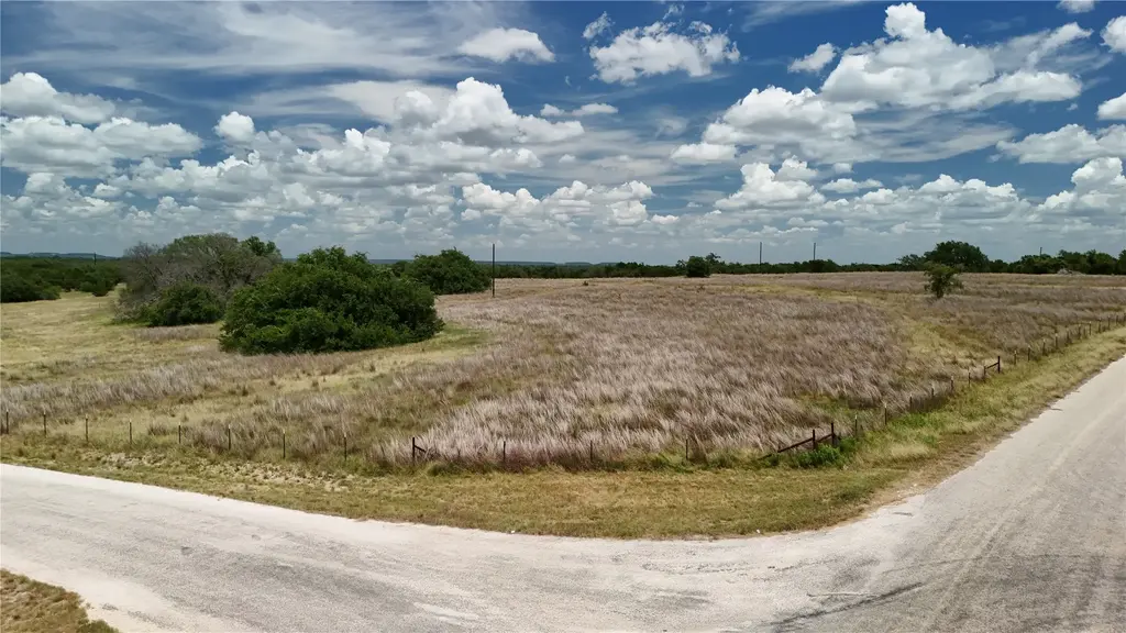 266 Miller Creek Bluff, Briggs