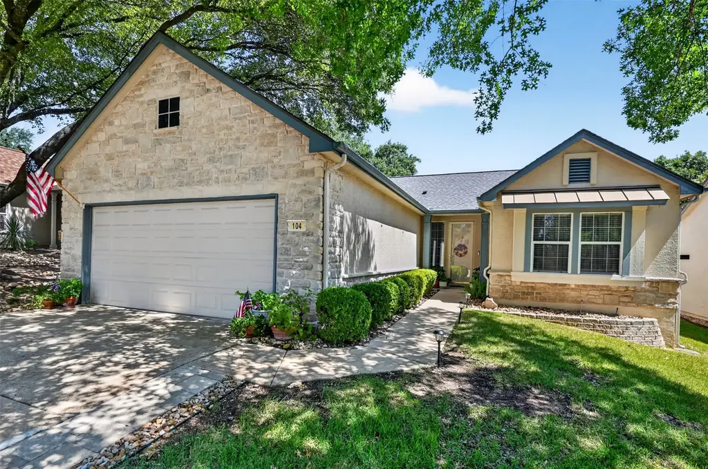 104 Purple Sage Drive, Georgetown