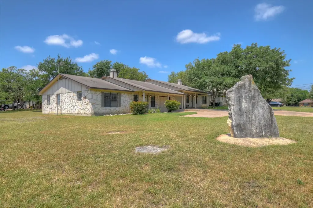 3800 Foust Trail B, Georgetown
