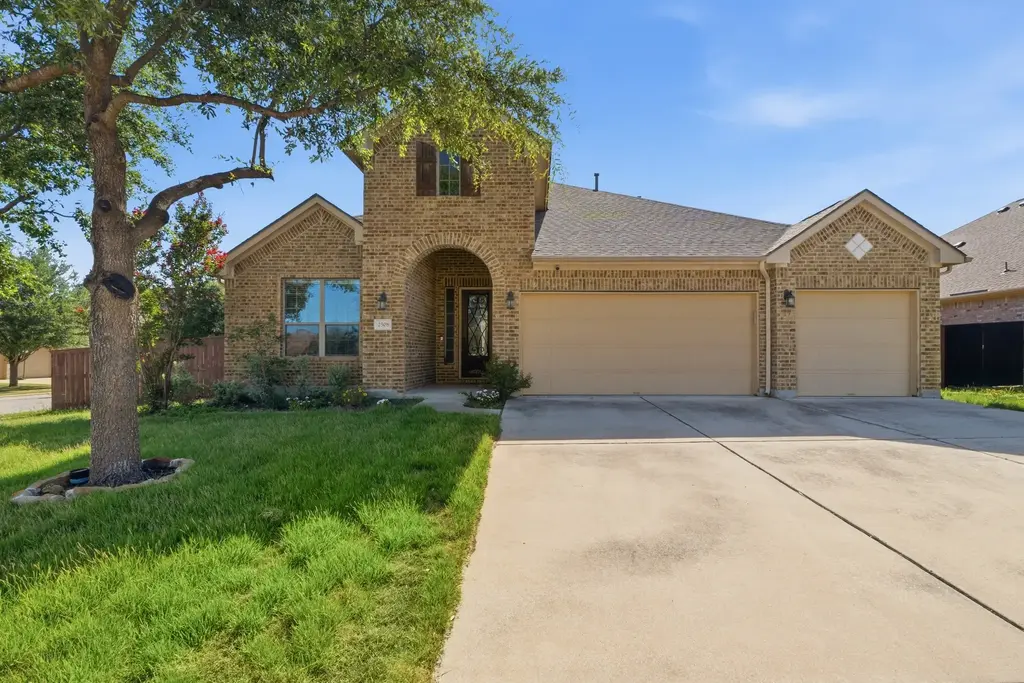 2508 Hilltop Divide Lane, Leander