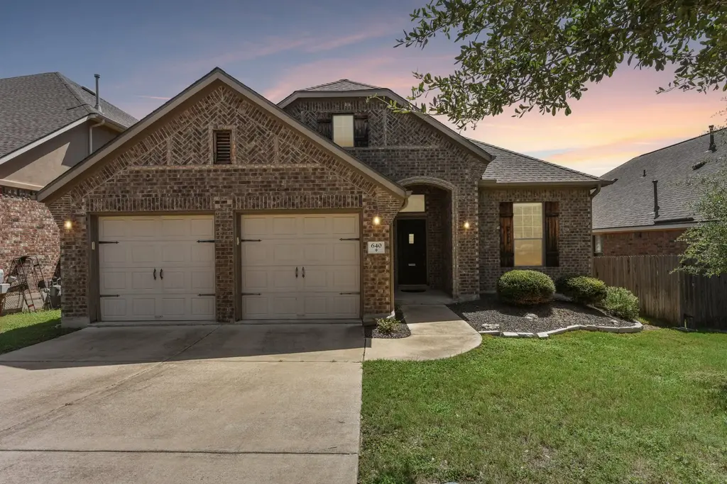 640 Loma Cedro Bend, Leander
