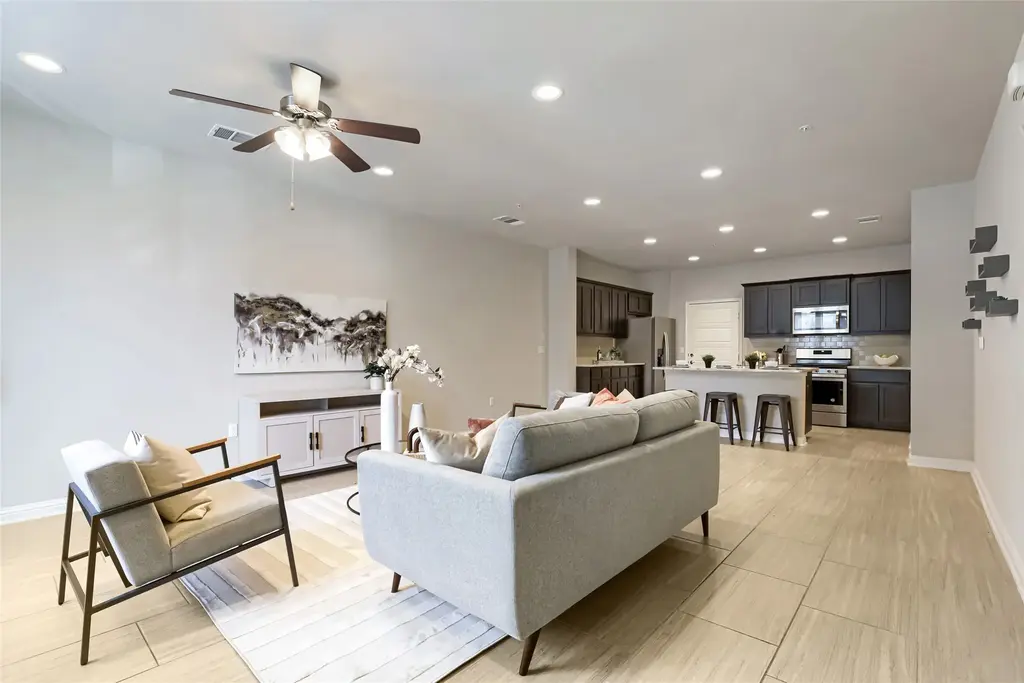 13800 Lyndhurst Street 203, Austin