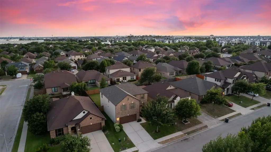 905 Oatmeal Drive, Pflugerville