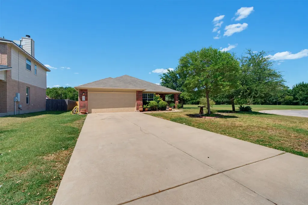 315 Floating Leaf Drive, Hutto