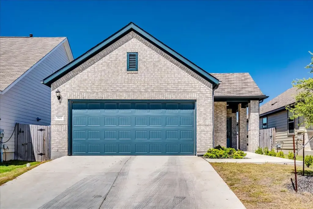 802 Papaya Drive, Buda