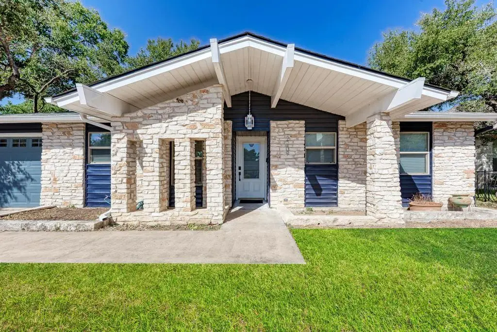 2209 N Celia Drive, Cedar Park