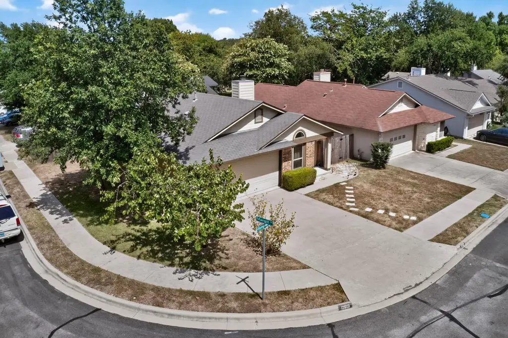 12613 Olympiad Drive, Austin