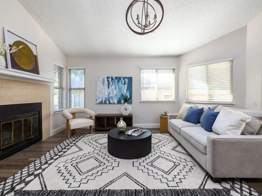 1811 Rainy Meadows Drive, Austin