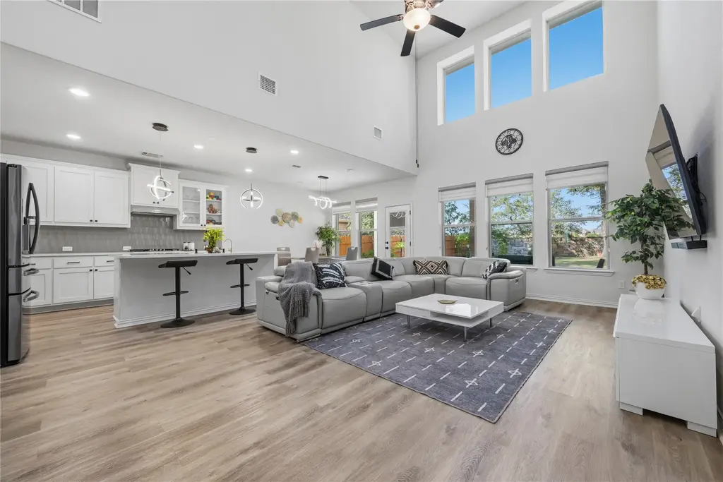 2328 Roaring River Trail, Leander