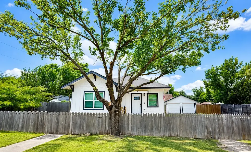 1401 W Seventh 1, Taylor
