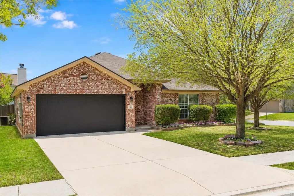 100 Barn Owl Loop, Leander