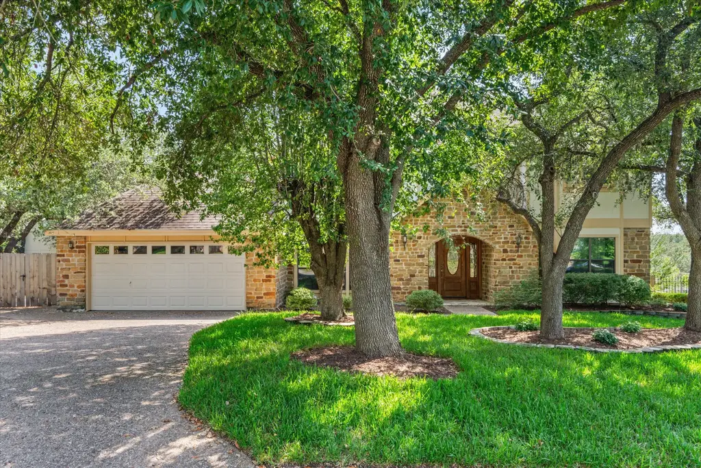10806 Wintergreen Hill, Austin