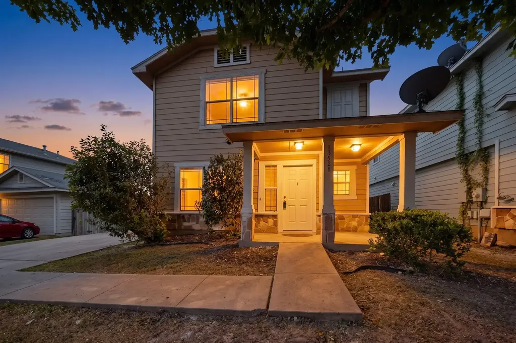 13528 Briarcreek Loop, Manor