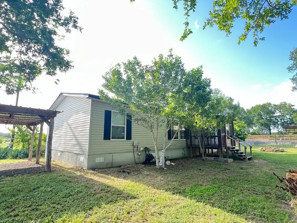 112 S Fitzwilliams Lane B, Bastrop