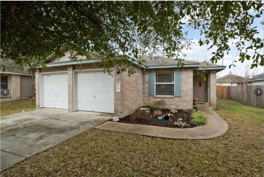 213 Fall Creek Drive, Kyle