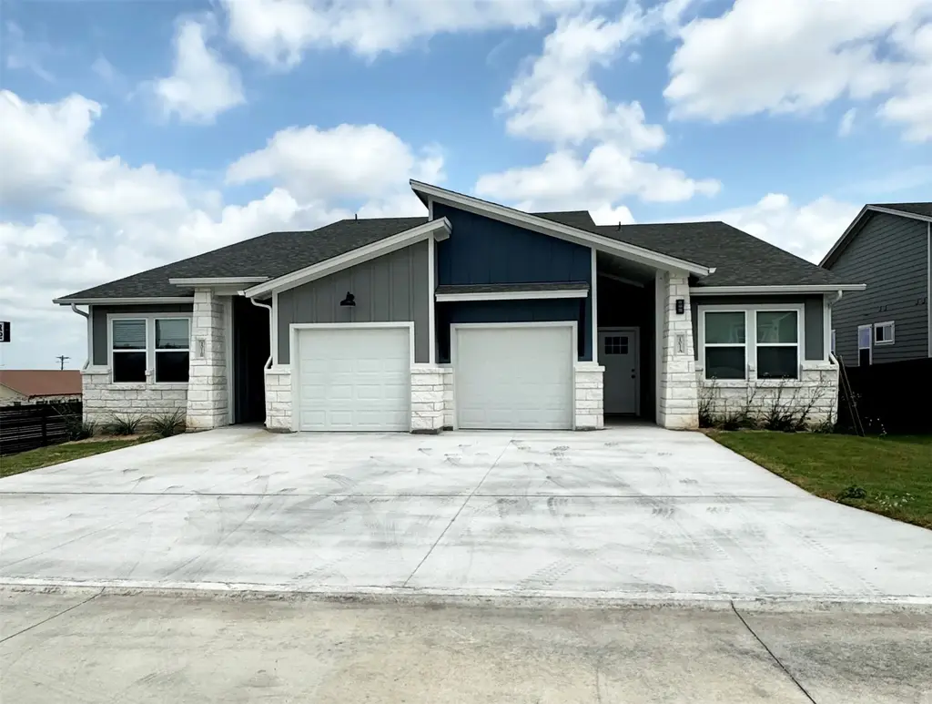 101 Zayd Court A, Jarrell