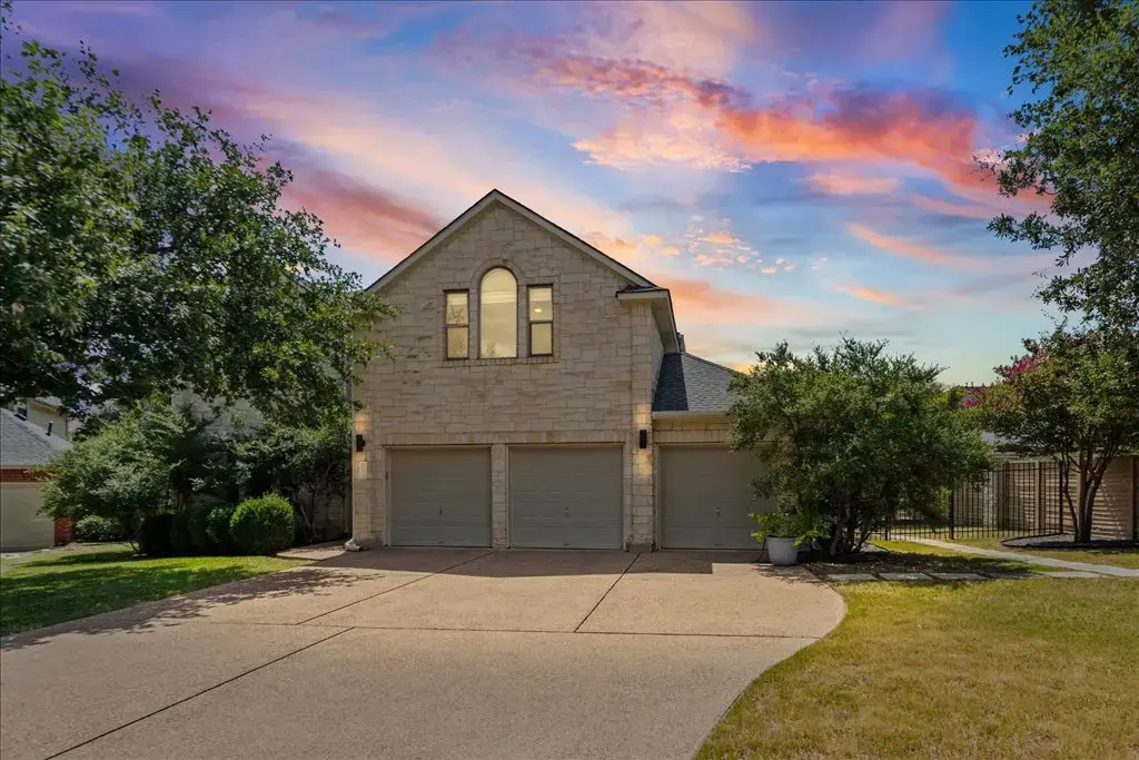 5301 Deerwood Lane, Austin