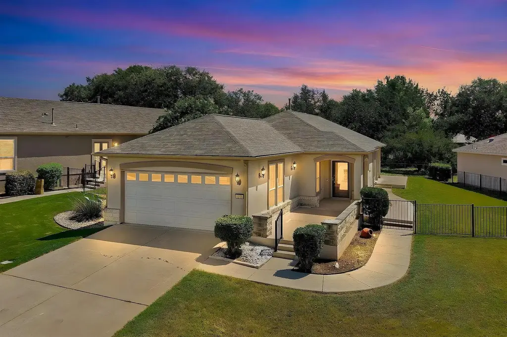 520 Mill Pond Path, Georgetown