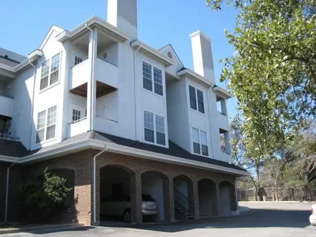 700 S 1st Street 208, Austin