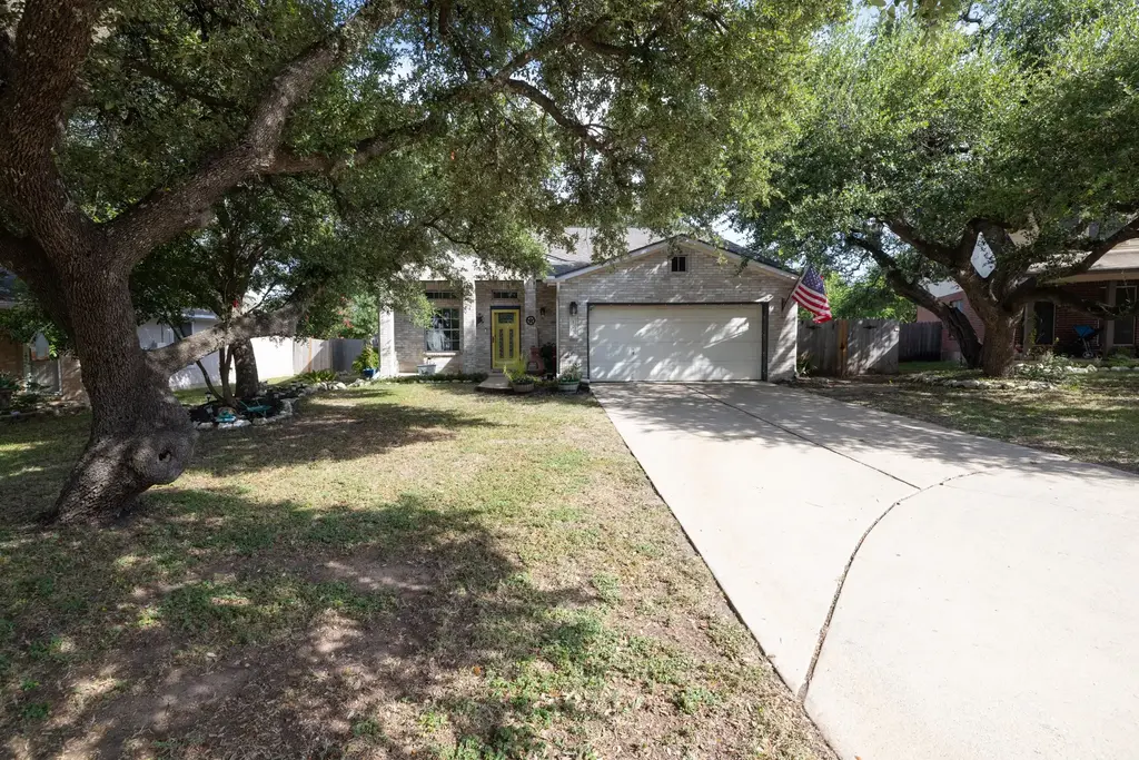 104 Grant Court, Leander