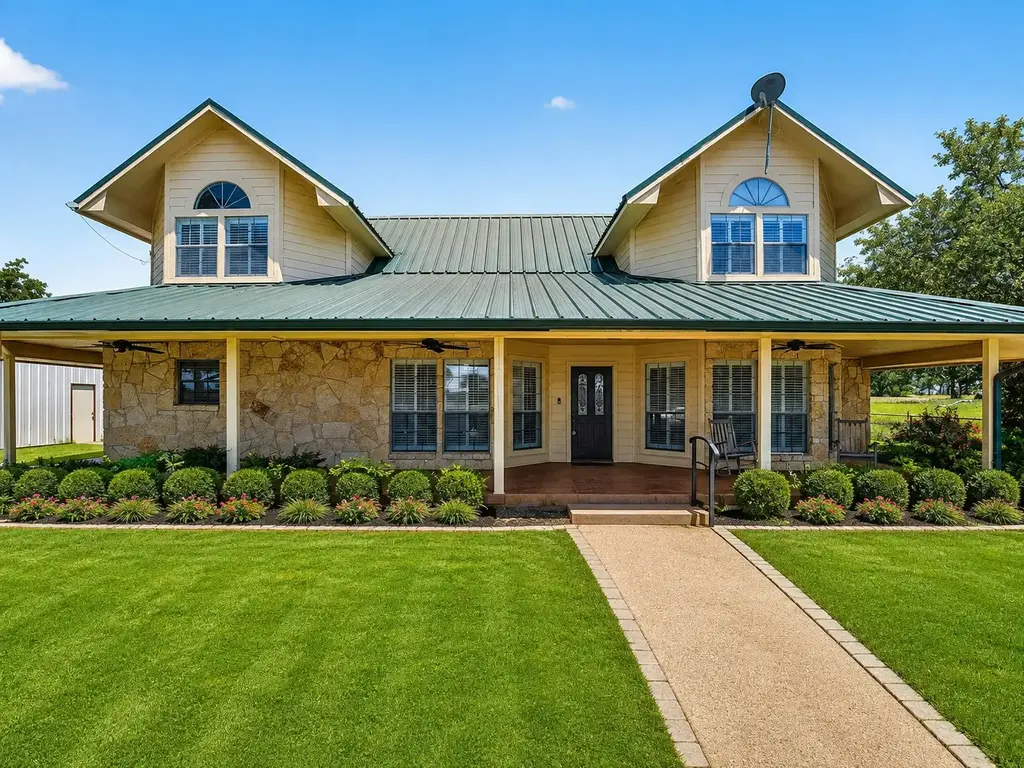 203 Oxbow Trail, Marble Falls