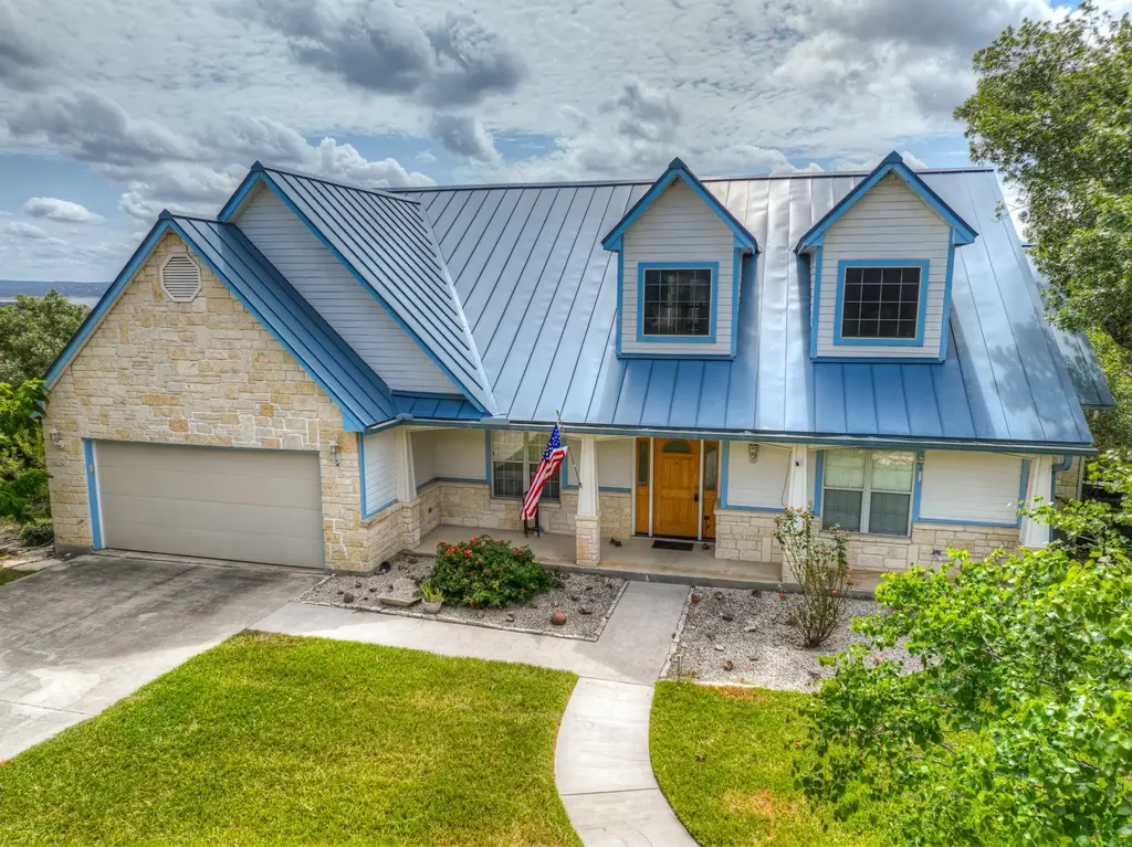 163 Riedel Lane, Canyon Lake