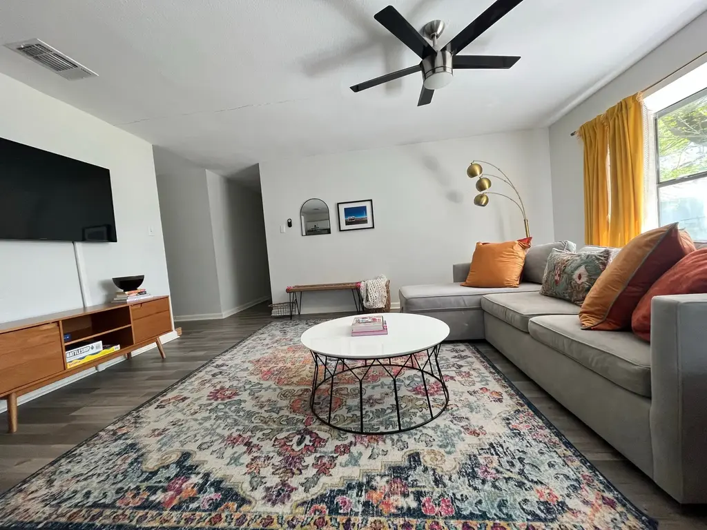 2511 E Stassney Lane, Austin