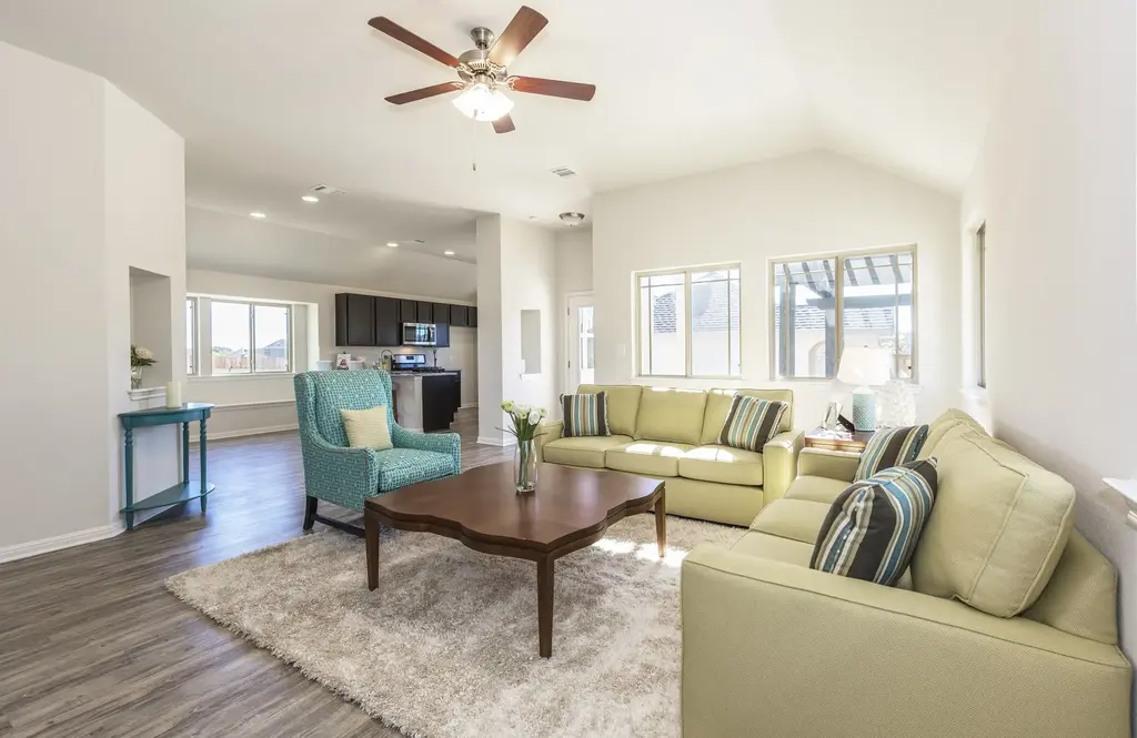2725 Hopi Path, Leander