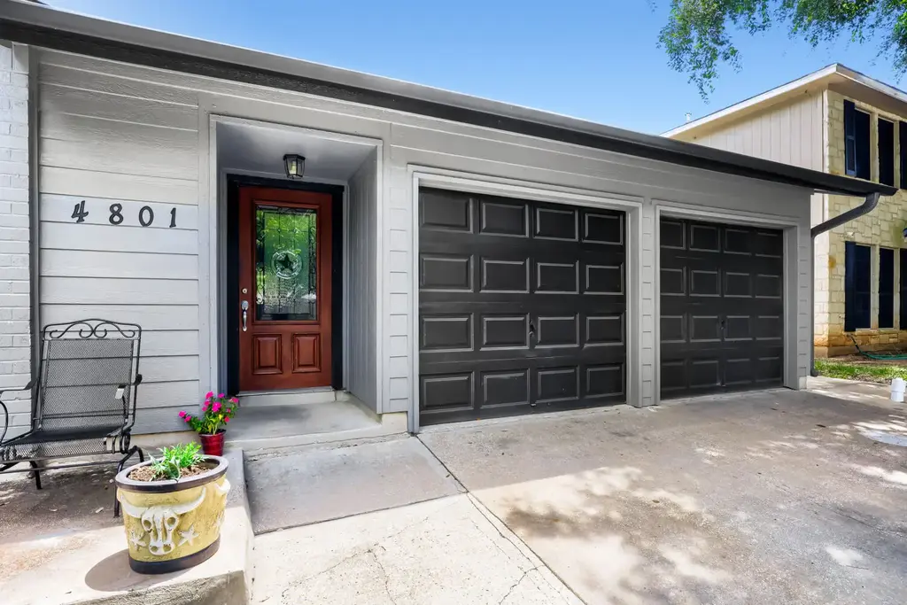 4801 Saguaro Road, Austin