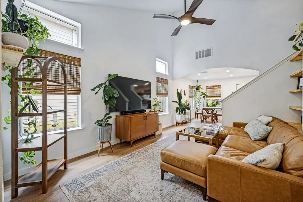 9205 Rowlands Sayle Road, Austin