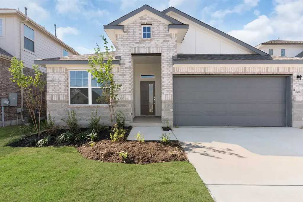 25524 Flora Bella Lane, Elgin