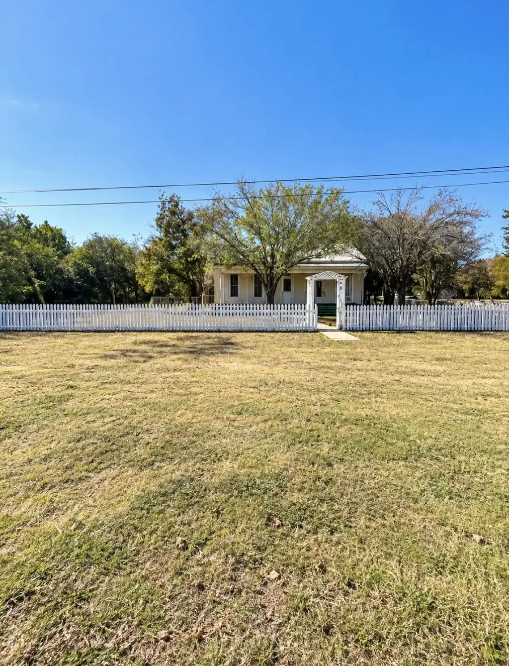 302 S Burleson Street, Kyle