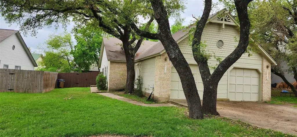 8811 Clearbrook Trail, Austin