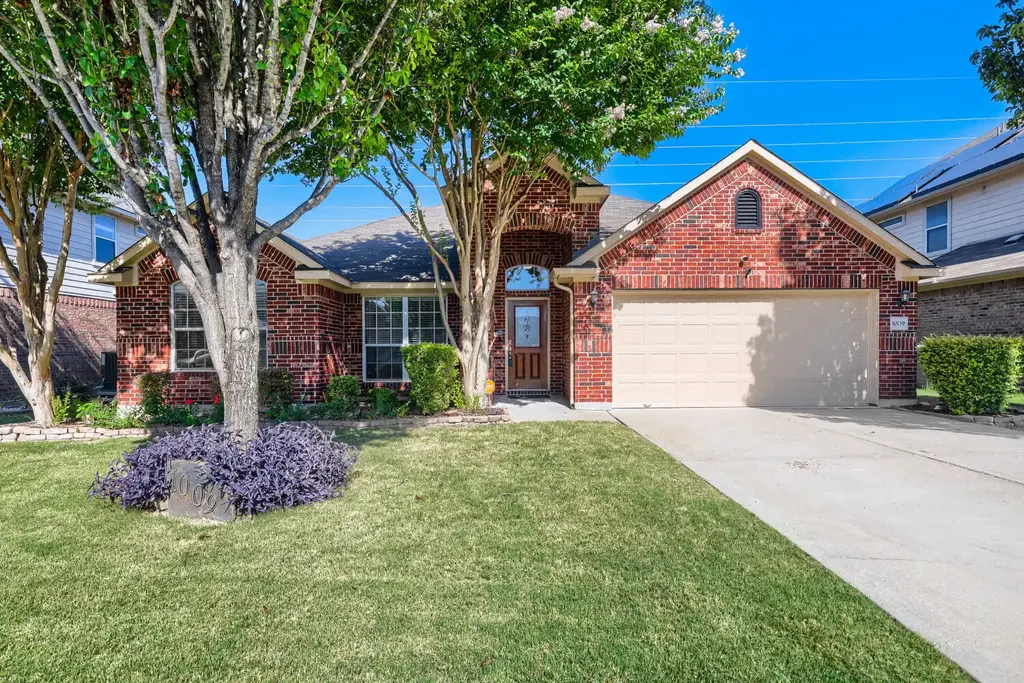 1009 N Ash Cove, Hutto