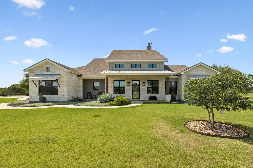 111 Marissa Circle, Burnet