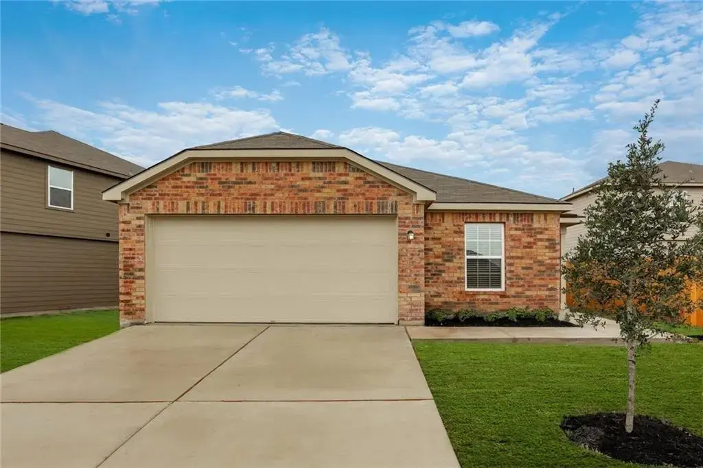 217 Sunnymeade Lane, Jarrell