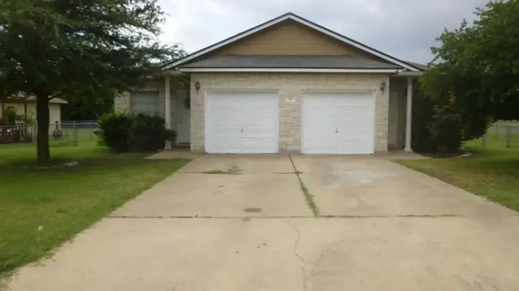 501 Tablerock Circle B, Leander