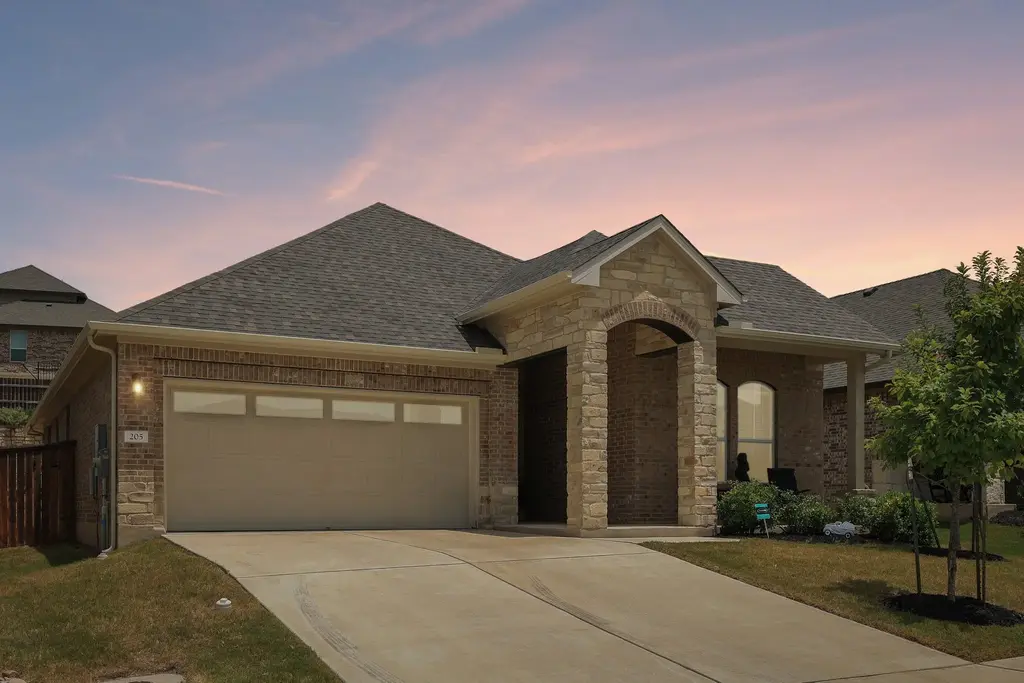 205 Indian Shoal Drive, Georgetown