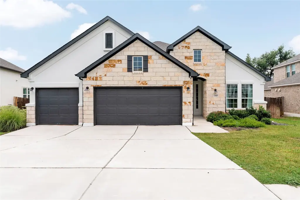1368 Pink Granite Boulevard, Dripping Springs