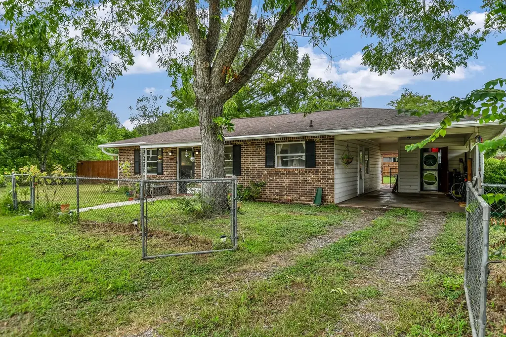407 Hill Street, Smithville