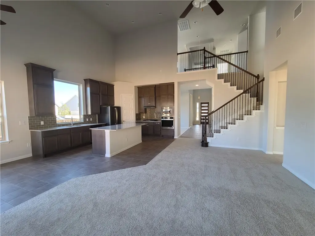 Photo of Listing #3943762