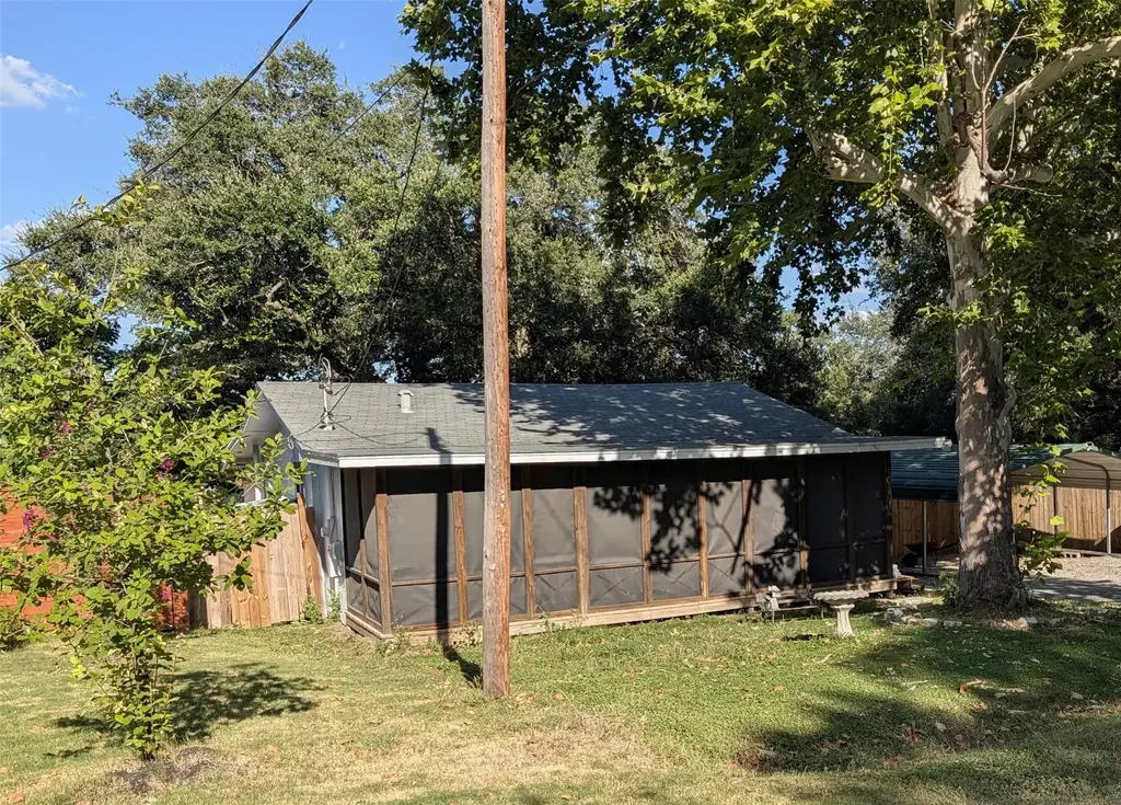10801 W Lakeview Drive, Jonestown