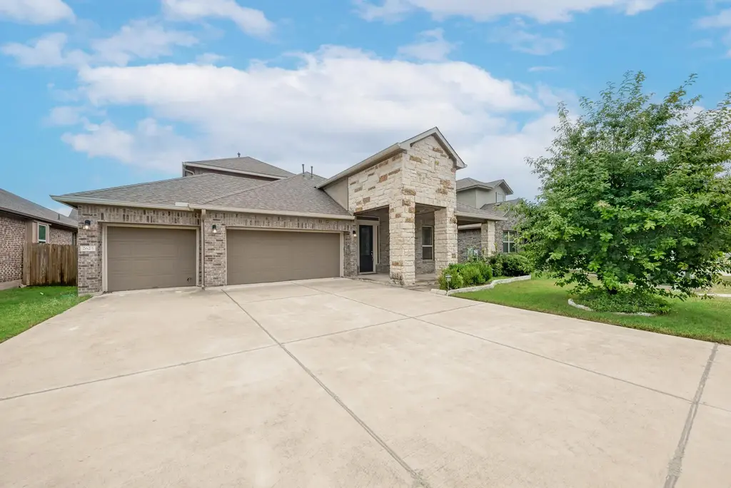 2625 Bowen Street, Leander