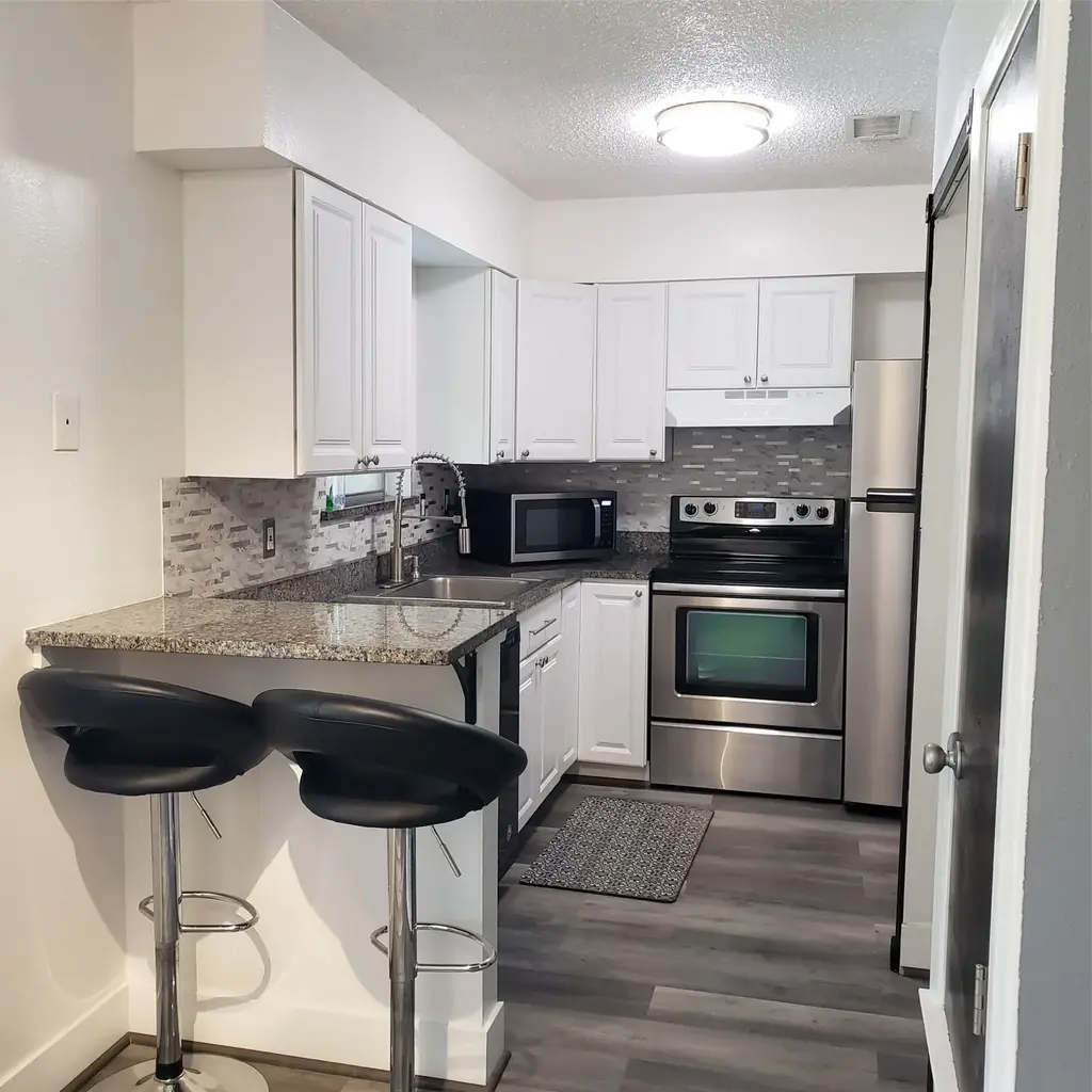 923 Vance Jackson Road 504, San Antonio